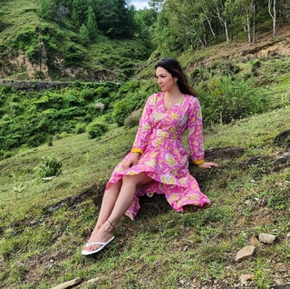 Nauheed Cyrusi feet photo 20