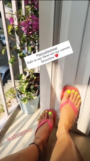 Nauheed Cyrusi feet photo 14