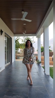 Nauheed Cyrusi feet photo 18