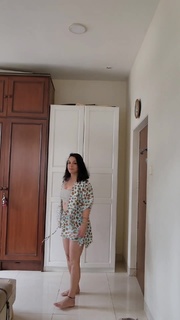 Nauheed Cyrusi feet photo 15