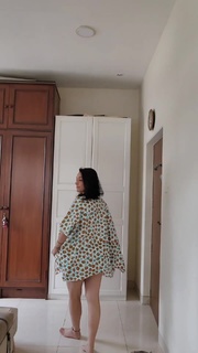 Nauheed Cyrusi feet photo 14