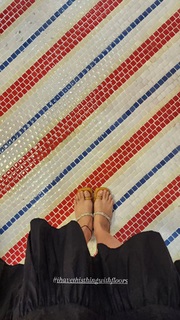 Nauheed Cyrusi feet photo 9