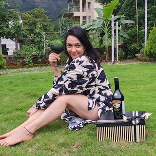 Nauheed Cyrusi feet photo 8