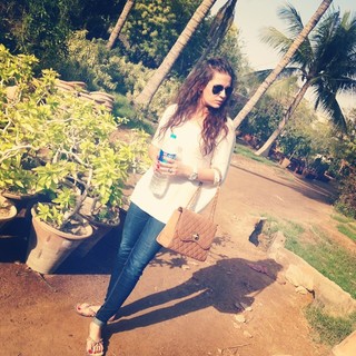 Nausheen Shah feet photo 9