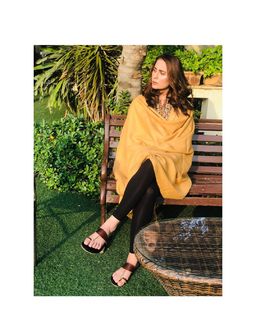 Nausheen Shah feet photo 2