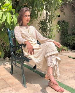 Nausheen Shah feet photo 17