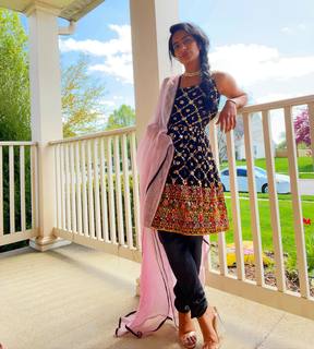 Navi Kaur feet photo 11
