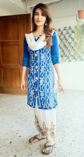 Navin Waqar feet photo 17