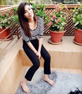 Navin Waqar feet photo 5