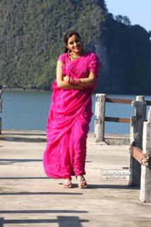 Navneet Kaur feet photo 18