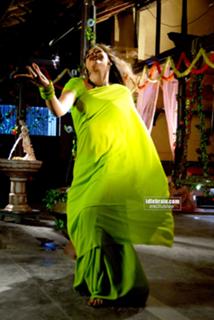Navneet Kaur feet photo 12