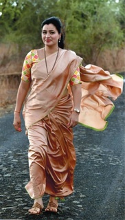 Navneet Kaur feet photo 4