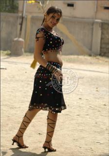 Navneet Kaur feet photo 19