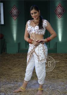 Navneet Kaur feet photo 15