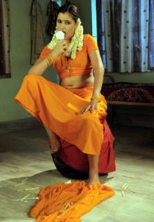 Navneet Kaur feet photo 13