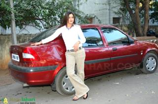 Navneet Kaur feet photo 13