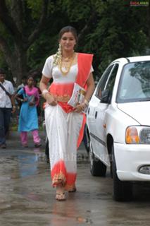 Navneet Kaur feet photo 7