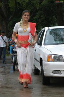 Navneet Kaur feet photo 6