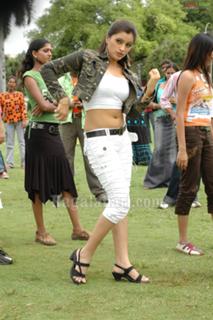 Navneet Kaur feet photo 17