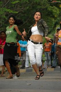 Navneet Kaur feet photo 9