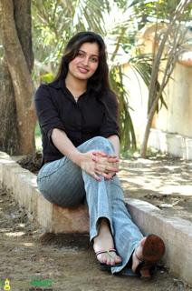 Navneet Kaur feet photo 16