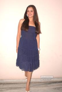 Navneet Kaur feet photo 8