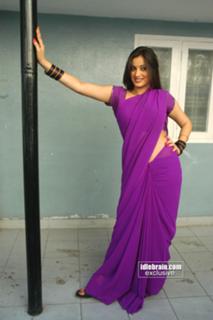 Navneet Kaur feet photo 7
