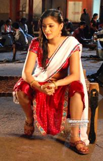 Navneet Kaur feet photo 15