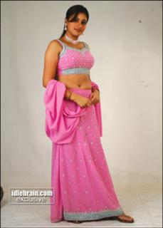 Navneet Kaur feet photo 2