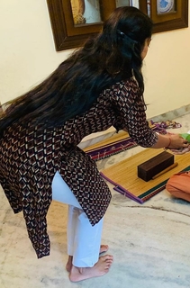 Navya Nair feet photo thumbnail