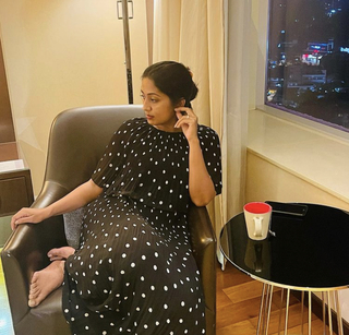 Navya Nair feet photo thumbnail