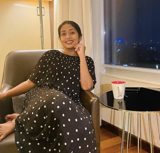 Navya Nair feet photo thumbnail