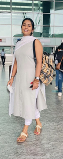 Navya Nair feet photo thumbnail