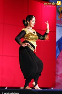 Navya Nair feet photo thumbnail
