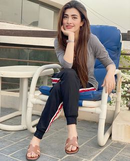 Nawal Saeed feet photo 11