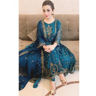 Nawal Saeed feet photo 1