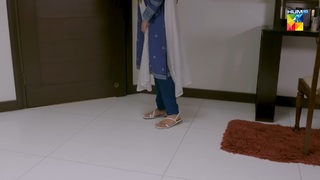 Nawal Saeed feet photo 4