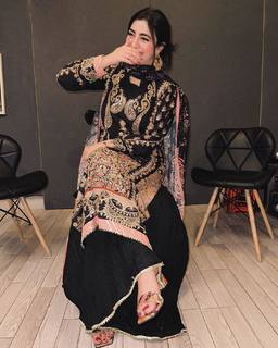 Nawal Saeed feet photo 9