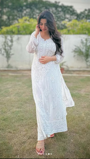 Nawal Saeed feet photo 1