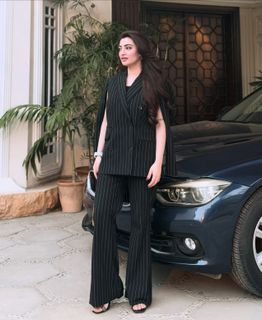 Nawal Saeed feet photo 9