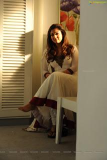 Nayanthara feet photo thumbnail