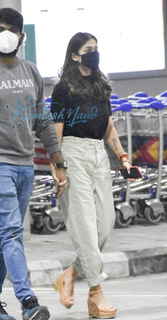 Nayanthara feet photo thumbnail