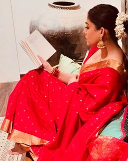 Nayanthara feet photo thumbnail