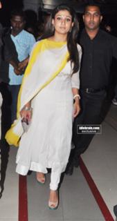 Nayanthara feet photo thumbnail
