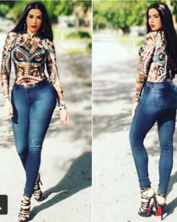 Nayer Regalado feet photo 9