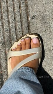 Naz Perez feet photo 14