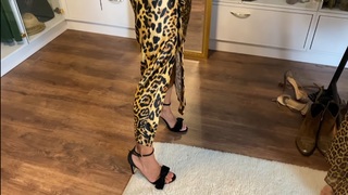 Nazan Eckes feet photo thumbnail