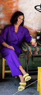 Nazan Eckes feet photo thumbnail