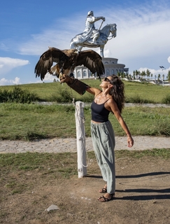Nazan Eckes feet photo thumbnail