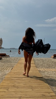 Nazan Eckes feet photo thumbnail